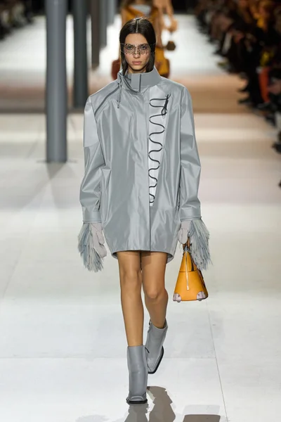 Look 7